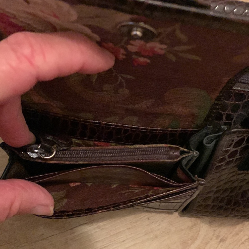 Brighton Leather Crossbody Wallet Bag - Picture 9 of 11